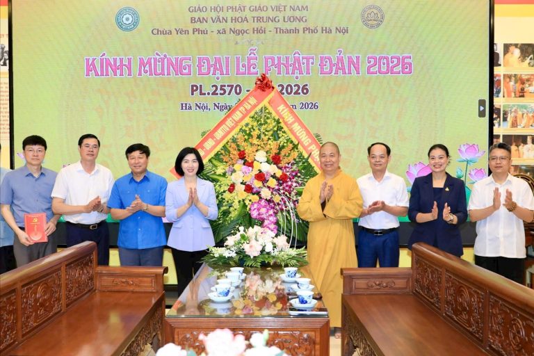 Chủ tịch HĐND TP Hà Nội Phùng Thị Hồng Hà thăm, chúc mừng Ban Văn hóa Trung ương Giáo hội Phật giáo Việt Nam