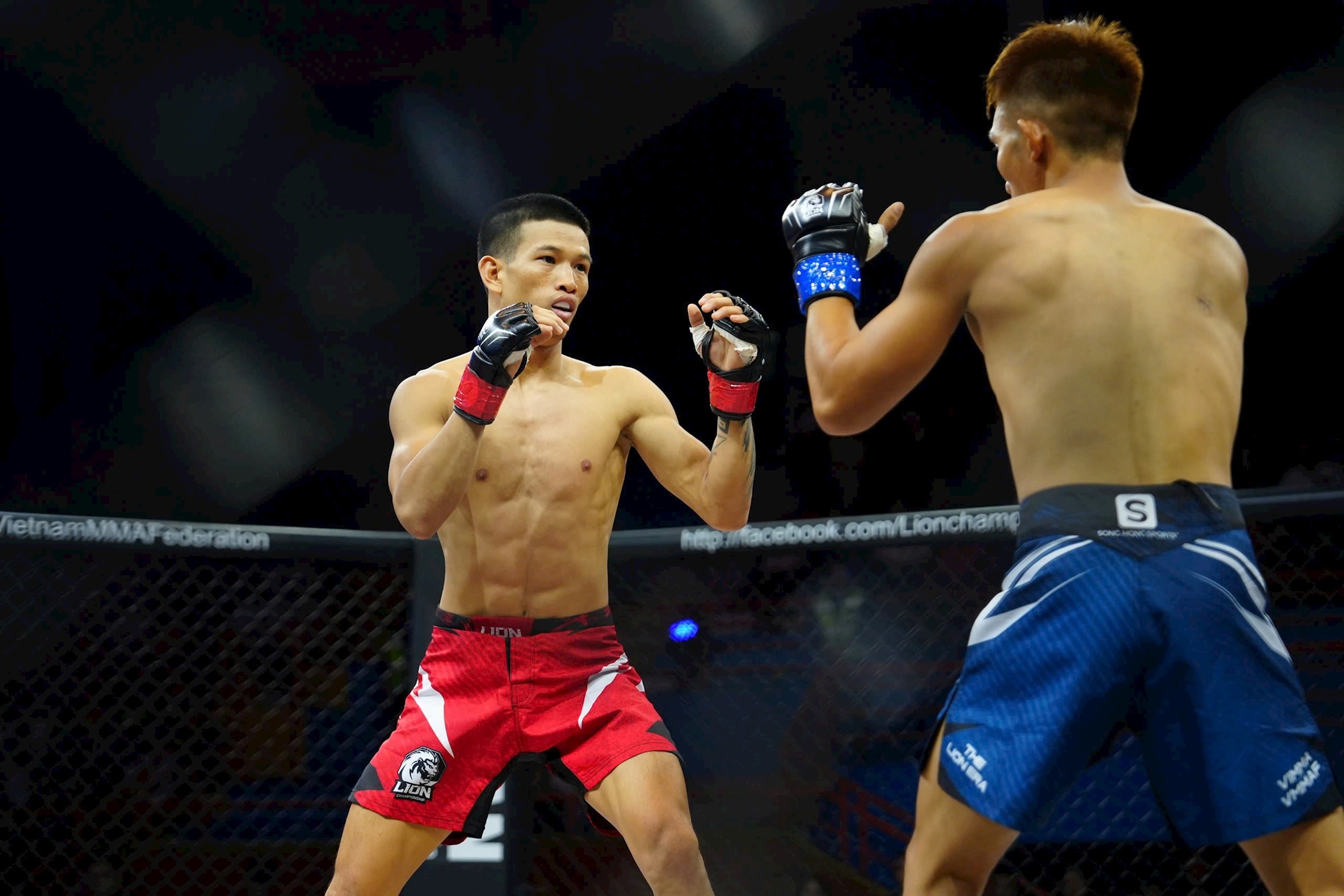 Bùi Trường Sinh hạ knock-out võ sĩ Philippines tại Lion Championship 32
