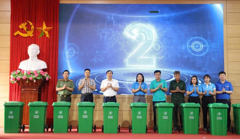 Xã Kiều Phú: Phát động phong trào thi đua toàn dân chung sức bảo vệ môi trường