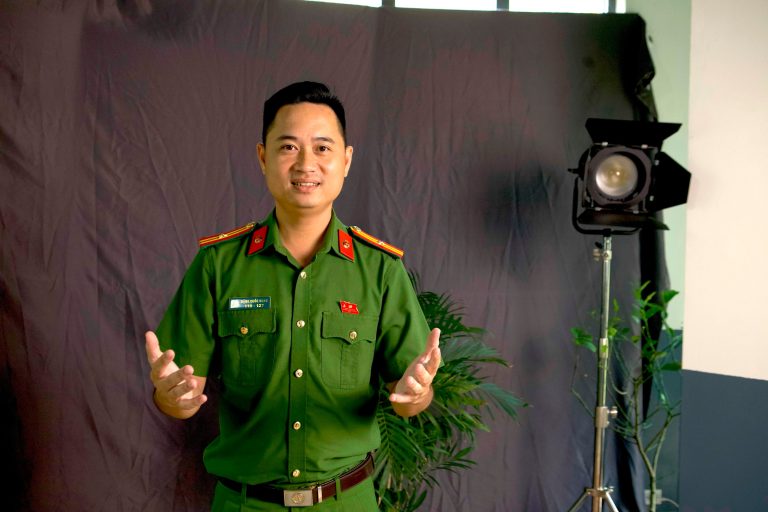 Thiếu tá Đặng Quốc Hùng: Từ người giữ bình yên phố phường đến “hiện tượng” triệu view trên mạng xã hội
