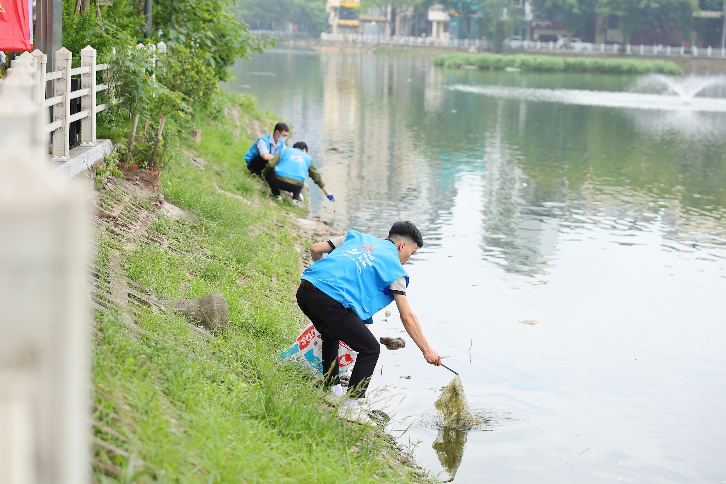 Ba Đình đồng loạt ra quân vì môi trường xanh, giao thông xanh