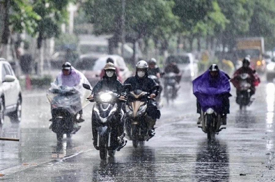 Cảnh báo đợt mưa lớn kéo dài sắp ảnh hưởng đến Hà Nội và 16 tỉnh, thành phố
