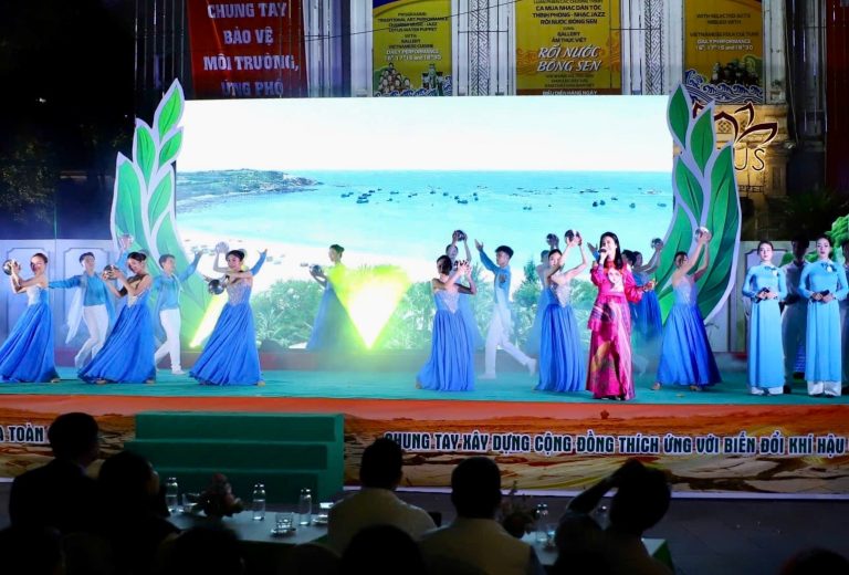 “Hành động vì khí hậu”: Nghệ thuật lan tỏa thông điệp bảo vệ môi trường