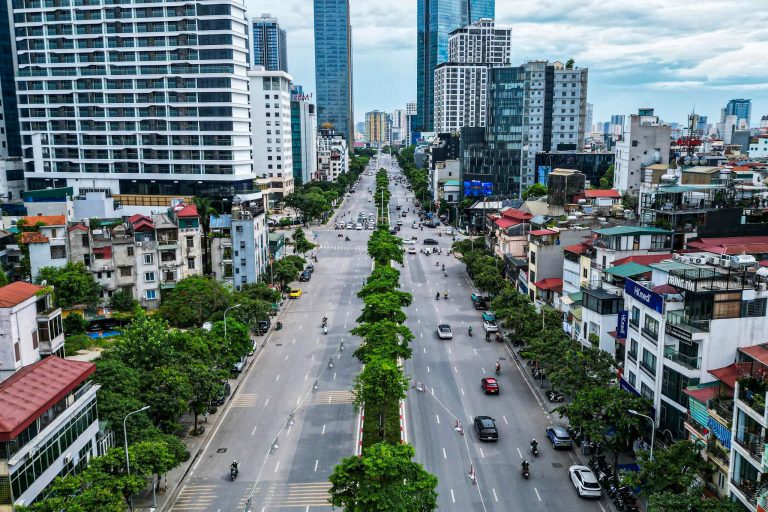 Hà Nội nắng nóng trên 37 độ C