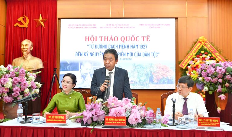 Hội thảo, triển lãm ảnh, ra mắt sách kỷ niệm 115 năm Ngày Bác Hồ ra đi tìm đường cứu nước