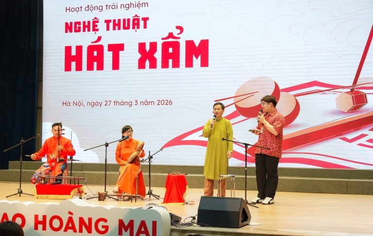 Người trẻ tiếp sức cho hát xẩm bước ra thế giới