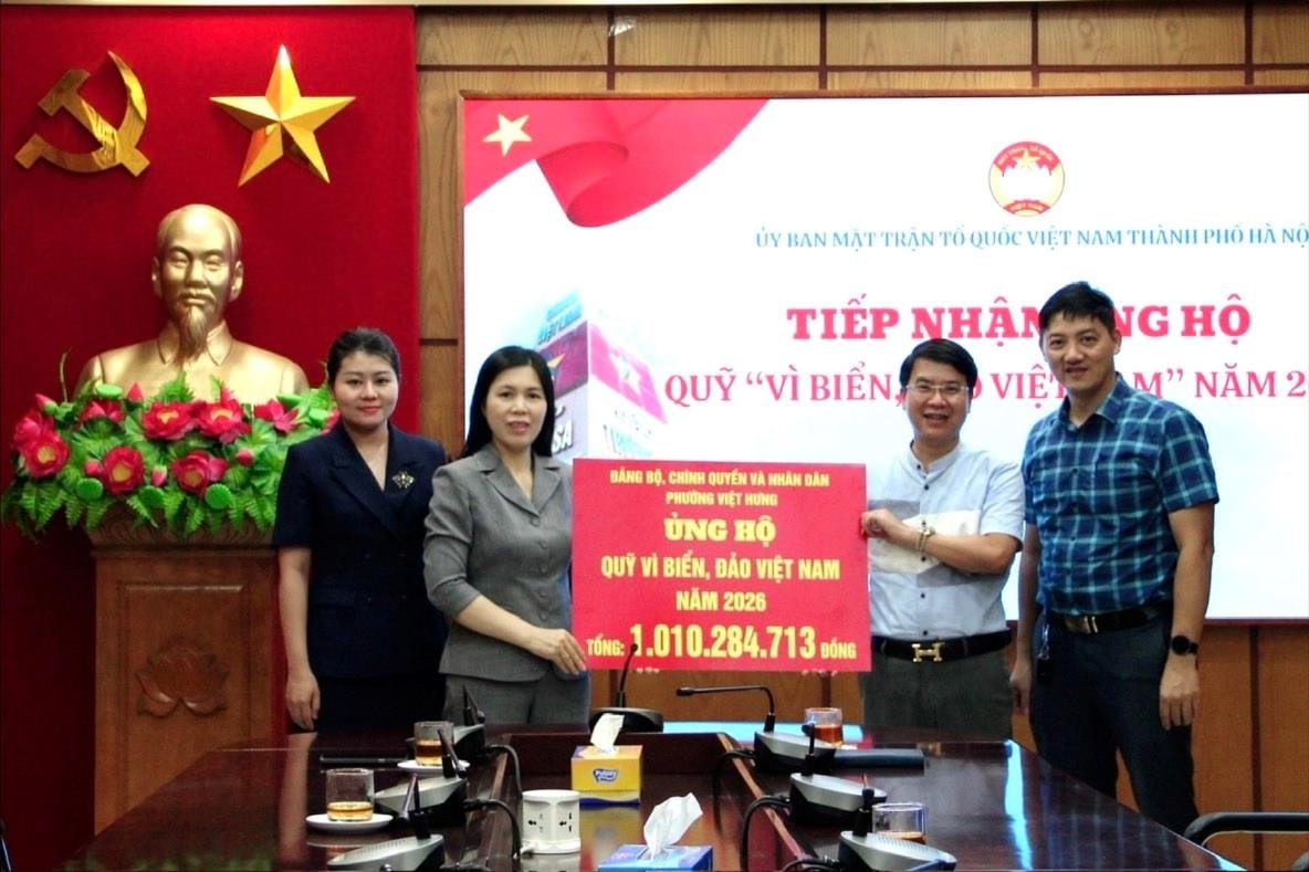 Phường Việt Hưng ủng hộ hơn 1 tỷ đồng vào Quỹ “Vì biển, đảo Việt Nam”