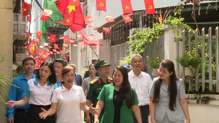 Phường Phú Thượng chung tay bảo vệ môi trường, vì Thủ đô xanh - sạch - đẹp
