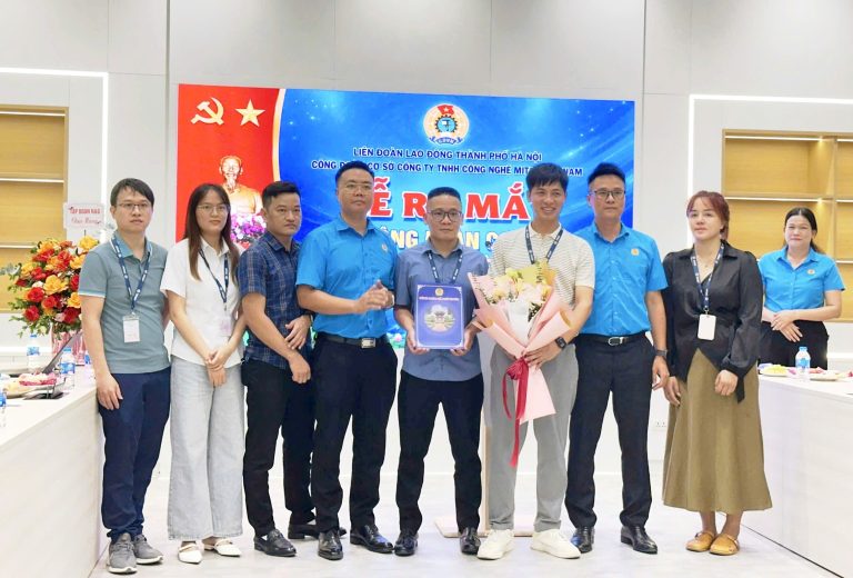 Công đoàn xã Phú Xuyên kết nạp 144 đoàn viên tại Khu công nghiệp Hanssip