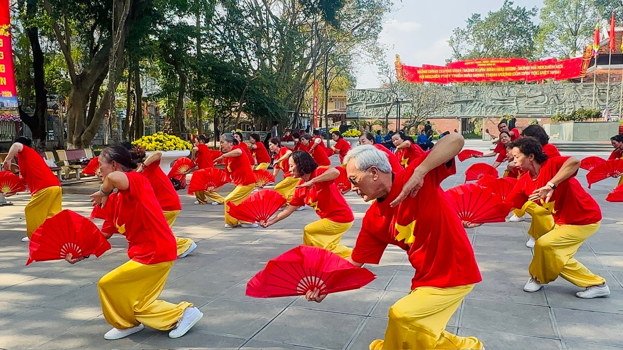Người cao tuổi Thủ đô - 85 năm nêu gương sáng